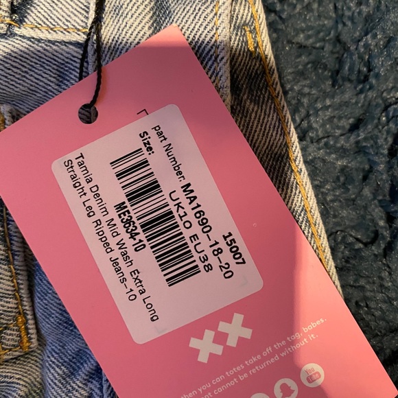 Missy Empire Mid Wash Straight Leg Jean - Picture 7 of 7